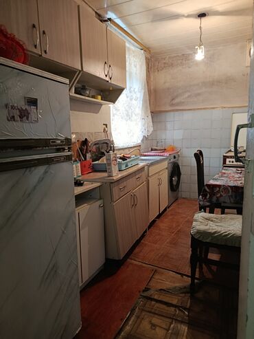 Uzunmüddətli kirayə mənzillər: Hər bir şeyi var paltarını götür gel yaşa komunal vermirsən. şeherin