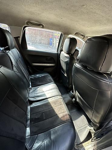 пона: Toyota Ist: 2003 г., 1.5 л, Автомат, Бензин, Хэтчбэк — 9
