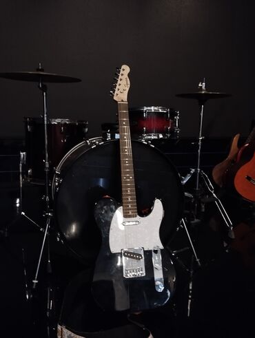 elektrik naqillərinin qiyməti: Elektron gitara, Fender, 6 sim, Yeni