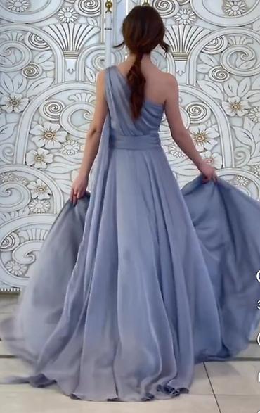 ucuz kask: Zərif bir çiynə açıq uzun ziyafət/gecə geyimi - Model: Asimmetrik — 1