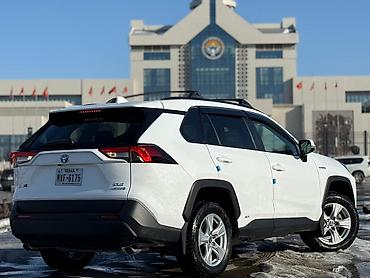 Toyota: Toyota RAV4: 2021 г., 2.5 л, Автомат, Гибрид, Кроссовер — 6