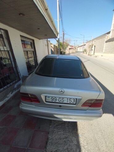 niva azerbaycan qiymeti: Mercedes-Benz 220: 2.2 л | 2000 г. Седан