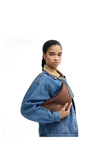 bag: Сумка Coach Luna Shoulder Bag, коричневая, фирменный монограмный принт — 5