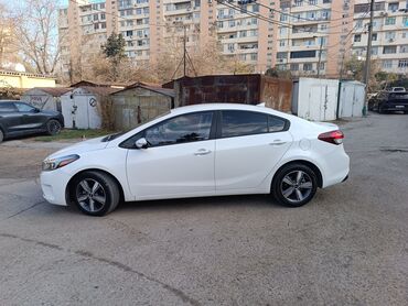 Kia: Kia K3: 1.6 l | 2017 il Sedan — 16