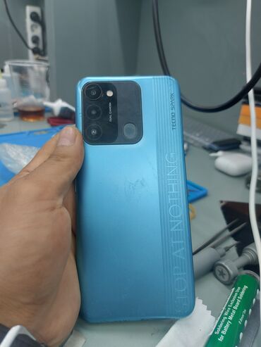 куплю телефон новый: Tecno Spark, Б/у, цвет - Синий