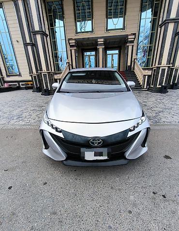 приус прайм: Toyota Prius: 2017 г., 1.8 л, Автомат, Гибрид, Хэтчбэк — 2