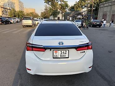 byd ev: Toyota Corolla: 2019 г., 1.8 л, Робот, Гибрид, Седан — 3