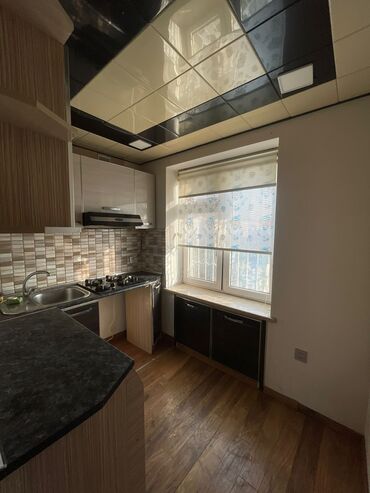 Köhnə tikili: Bakı, Neft Daşları qəs., 3 otaqlı, Köhnə tikili, m. Qara Qarayev, 65 kv. m -da lalafo.az — 6 Köhnə tikili: Bakı, Neft Daşları qəs., 3 otaqlı, Köhnə tikili, m. Qara Qarayev, 65 kv. m — 6