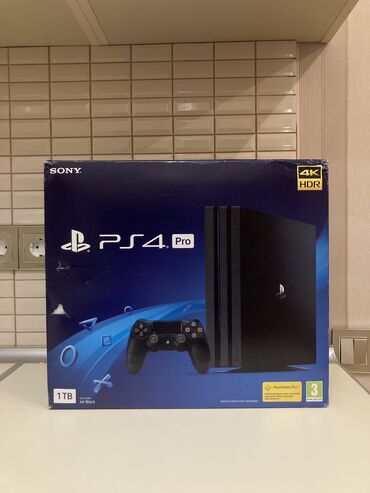 oyun konsolları ps4: Playstation 4 PRO 1TB tam Ideal vəziyyətdədir. Üstündə cızıq falan