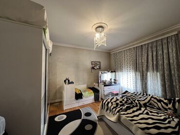 Həyət evləri və villaların satışı: 7 otaqlı, 220 kv. m, Orta təmir — 6