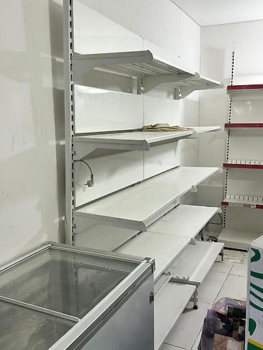 Торговые стеллажи для магазина Комплект металлических стеллажей для
