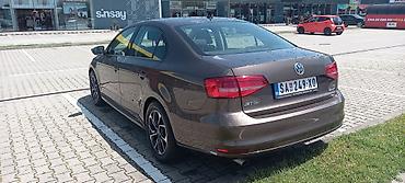 glava upravljaca: WV Jetta proizvedena 2014 a kupljena nova 2016 godine. Automobil u — 5