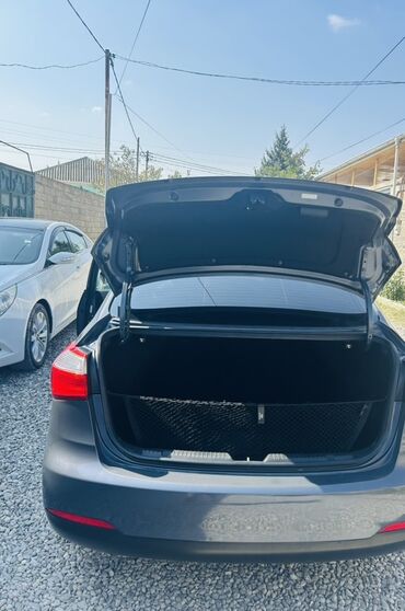 Kia: Kia Forte: 1.8 l | 2015 il Sedan — 4