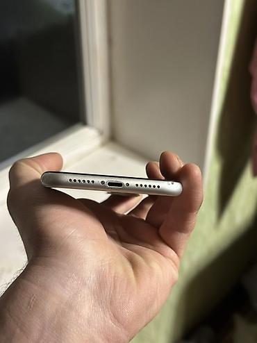 Apple iPhone: IPhone 11, 64 GB, Ağ, Simsiz şarj — 8