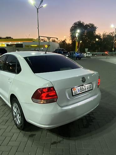 v klass: Volkswagen Polo: 2014 г., 1.6 л, Автомат, Бензин, Седан — 5