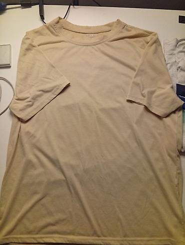 Футболки: Три футболки (черная уже продана) Размер указан на ярлыках на фото — 6