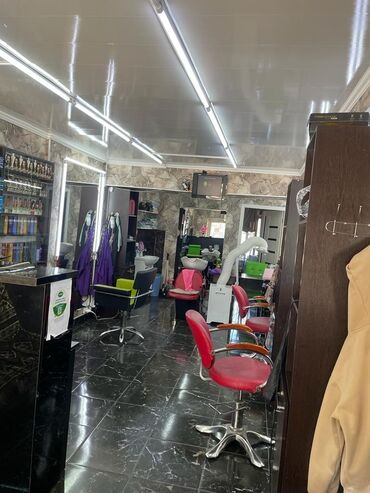 Магазины: Продаю Магазин 89 м², Утеплен, 1 этаж — 4