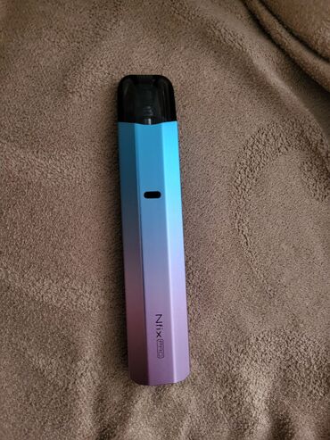 Qəlyan, vayp və aksesuarları: SMOK Nfix Pro pod sistem, tünd və açıq rənglərin ahəngdar birləşməsi