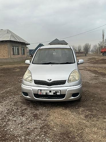 Toyota: Toyota Funcargo: 2003 г., Бензин — 3