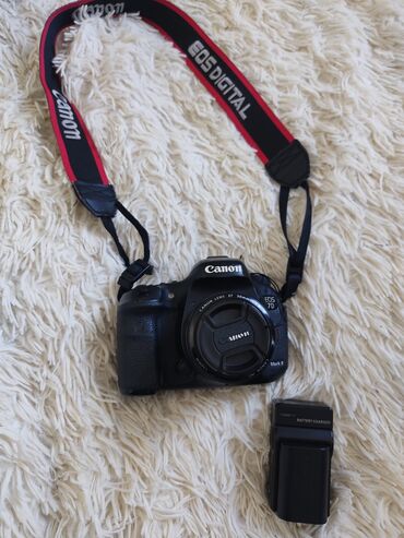 fotokameru canon eos 5d mark ii: Продаю камеру canon 7d mark II