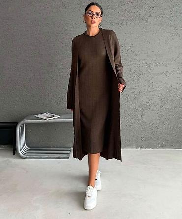 Kompleti: Damski komplet sako + pantalone sa šljokičastim efektom velicine od s — 46