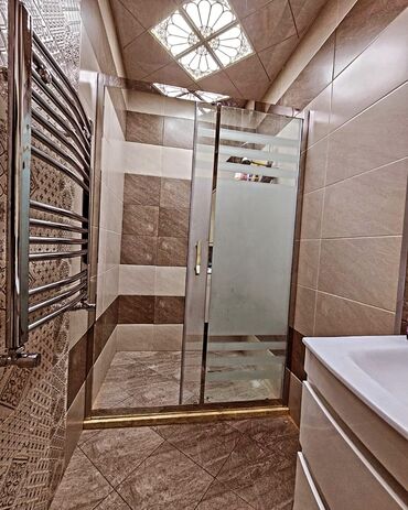 Duş kabinaları, arakəsmələr: Yeni Üstü açıq kabina, Künc üçün, Pulsuz çatdırılma — 25