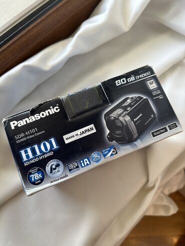 Foto və videokameralar: Panasonic SDR-H101 Videocamera modelidir. Yenidir və heç istifadə