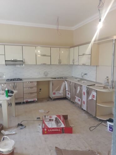 mebel metbex: Müxtəlif üslublarda və rənglərdə mövcud olan bu mətbəx mebeli dəsti