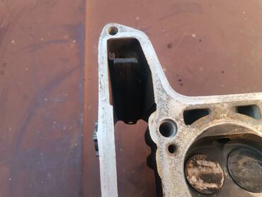 Auto delovi: Glava motor Lada 2121,21213 Niva br.2. Polovna, ocuvana. Skinuta sa — 12