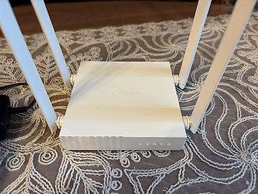kompüterlər ucuz: TP-Link Wi‑Fi router Arche C24 qutusu ile birlikde verilir - — 2