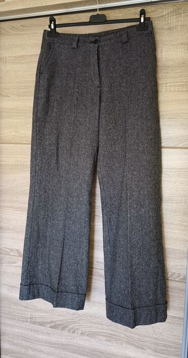 prsluk i pantalone komplet: M (EU 38), Normalan struk, Drugi kroj pantalona na lalafo.rs prsluk i pantalone komplet: M (EU 38), Normalan struk, Drugi kroj pantalona