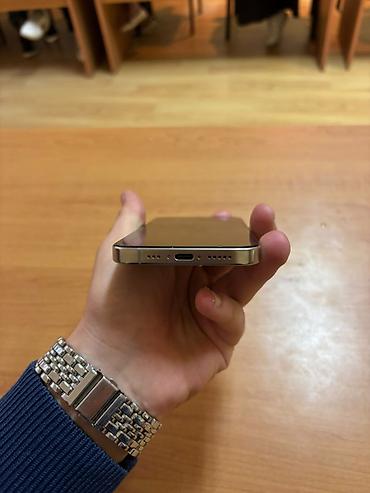 macbook pro adapter: IPhone 16 Pro, 128 GB, Natural Titanium — 2