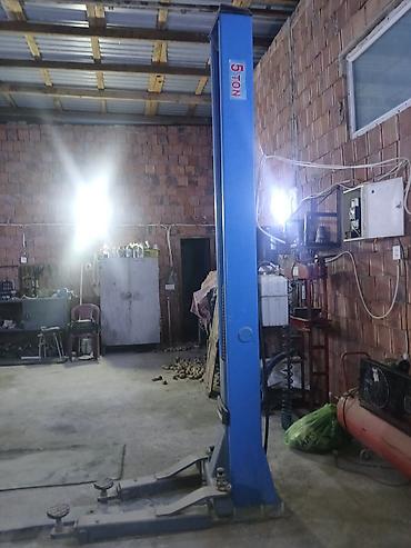 pleteysion 5: Mattioli markalı avtomobil qaldırıcı — 1 sütunlu, elektro‑hidravlik — 3
