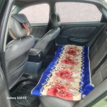 Toyota: Toyota Avensis: 2000 г., 2 л, Механика, Дизель, Хэтчбэк — 4