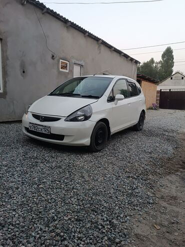 самая дорогая машина в кыргызстане: Honda Fit: 2001 г., 1.3 л, Вариатор, Бензин