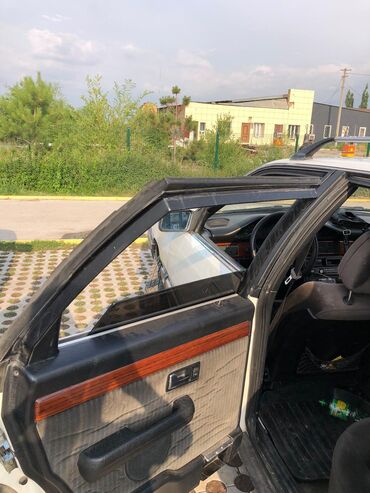 каракол гольф 3: Audi 100: 1991 г., 2.3 л, Механика, Бензин, Универсал