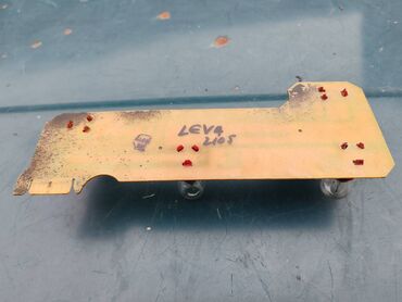 Auto delovi: Stampana ploca Lada 2105 leva sa grlima i sijalicama. Polovno — 5