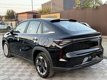 geely galaxy e5: Geely Boyue: 2026 г., 1.5 л, Автомат, Гибрид, Кроссовер — 4