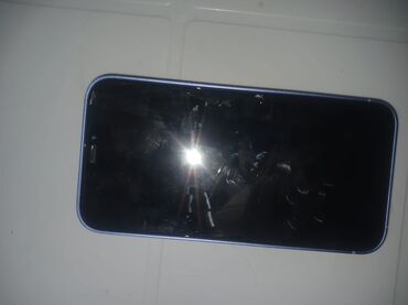 Apple iPhone: IPhone 13, Göy, Qırıq
