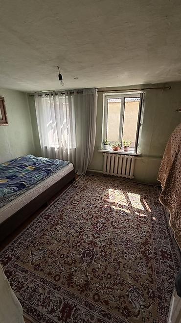 Продажа коттеджей и домов: Продаётся частный дом с огородом. -Район Старый толчок -Площадь — 6