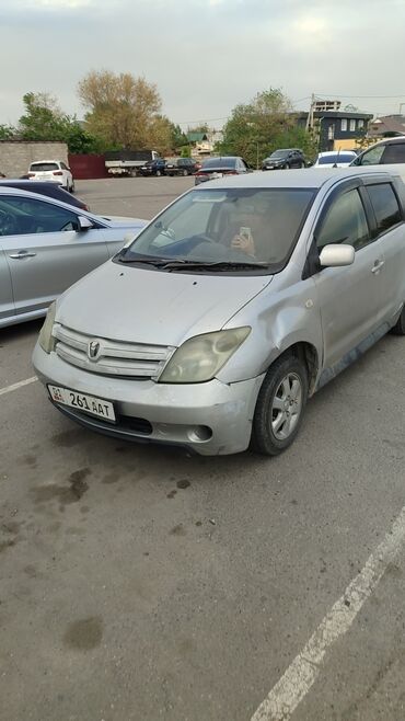 Toyota: Toyota ist: 2003 г., 1.3 л, Автомат, Бензин, Хэтчбэк