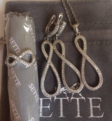 Zərgərlik dəstləri: Dəstə daxildir: Üzük, Kulon, Sep, Gümüş, 925 Əyar -da lalafo.az — 2 Zərgərlik dəstləri: Dəstə daxildir: Üzük, Kulon, Sep, Gümüş, 925 Əyar — 2