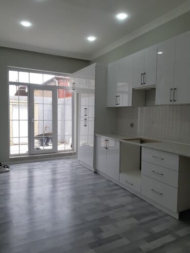 Həyət evləri və villaların satışı: Binəqədi qəs. 3 otaqlı, 90 kv. m, Kredit yoxdur, Yeni təmirli