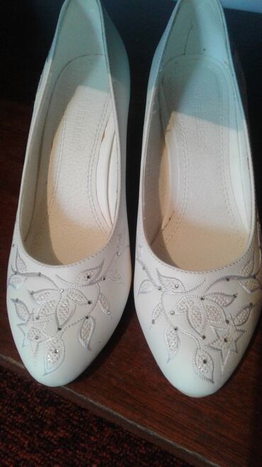 свадебни: Туфли 35, цвет - Белый