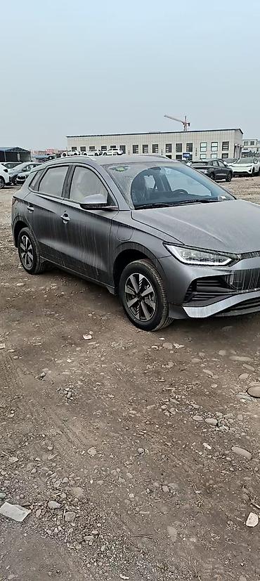 BYD: BYD E2: 2025 г., 3 л, Робот, Электромобиль, Седан — 2