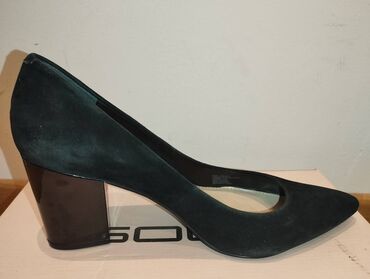Ostale cipele: Calvin Klein original cipele 39.5 Savršene salonke Calvin Klein od — 6