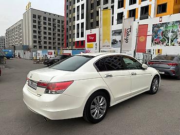 100: Honda Accord: 2010 г., 2.4 л, Автомат, Бензин, Седан — 2