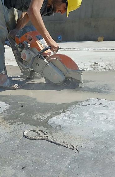 Beton işləri: Beton kəsmə deşmə işləri
beton kesen beton kesimi 
hilti karot mişarla — 3