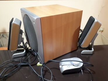 Zvučnici i stereo sistemi: Logitech Z4i (Slika 1. 2. 3. i 4. ) - 5000 dinara Odlican zvuk, nema — 15