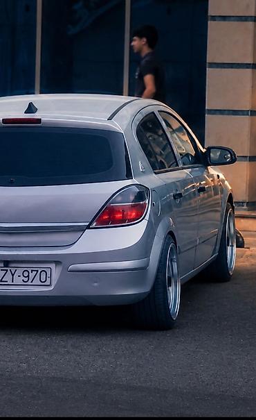 opel korsa 2000: Borbet r17 6 edetdi 4 eynidi 2 si enli olandi arxalara vurmaq ucun — 2